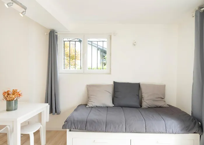 Independante, A Pied 3*