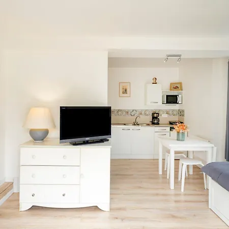 فندق مبيت وإفطار Independante, A Pied 3*