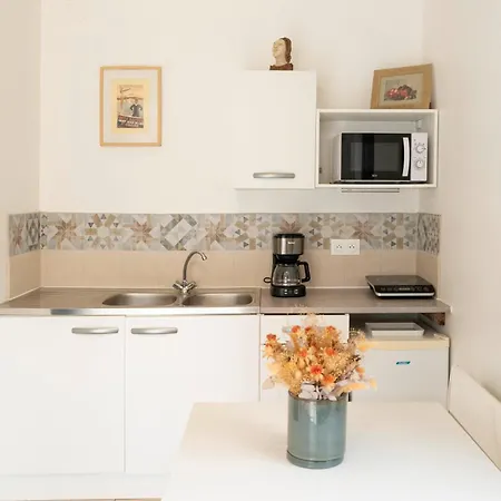 Independante, A Pied B&B 씨부르