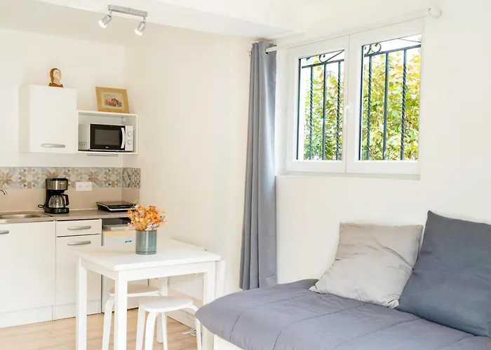 Independante, A Pied Bed & Breakfast 3*